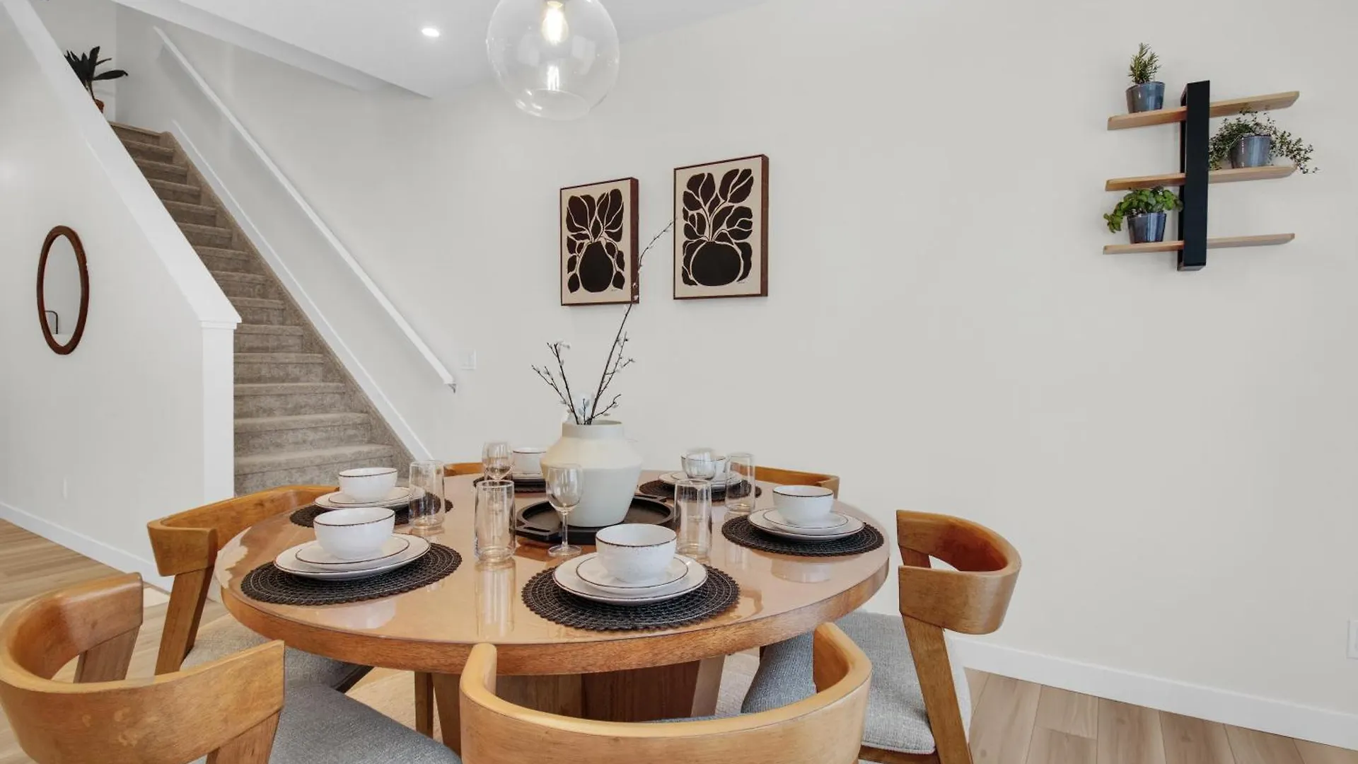 Trendy & Spacious Sleeps 9 Ac Db Garage Edmonton Villa