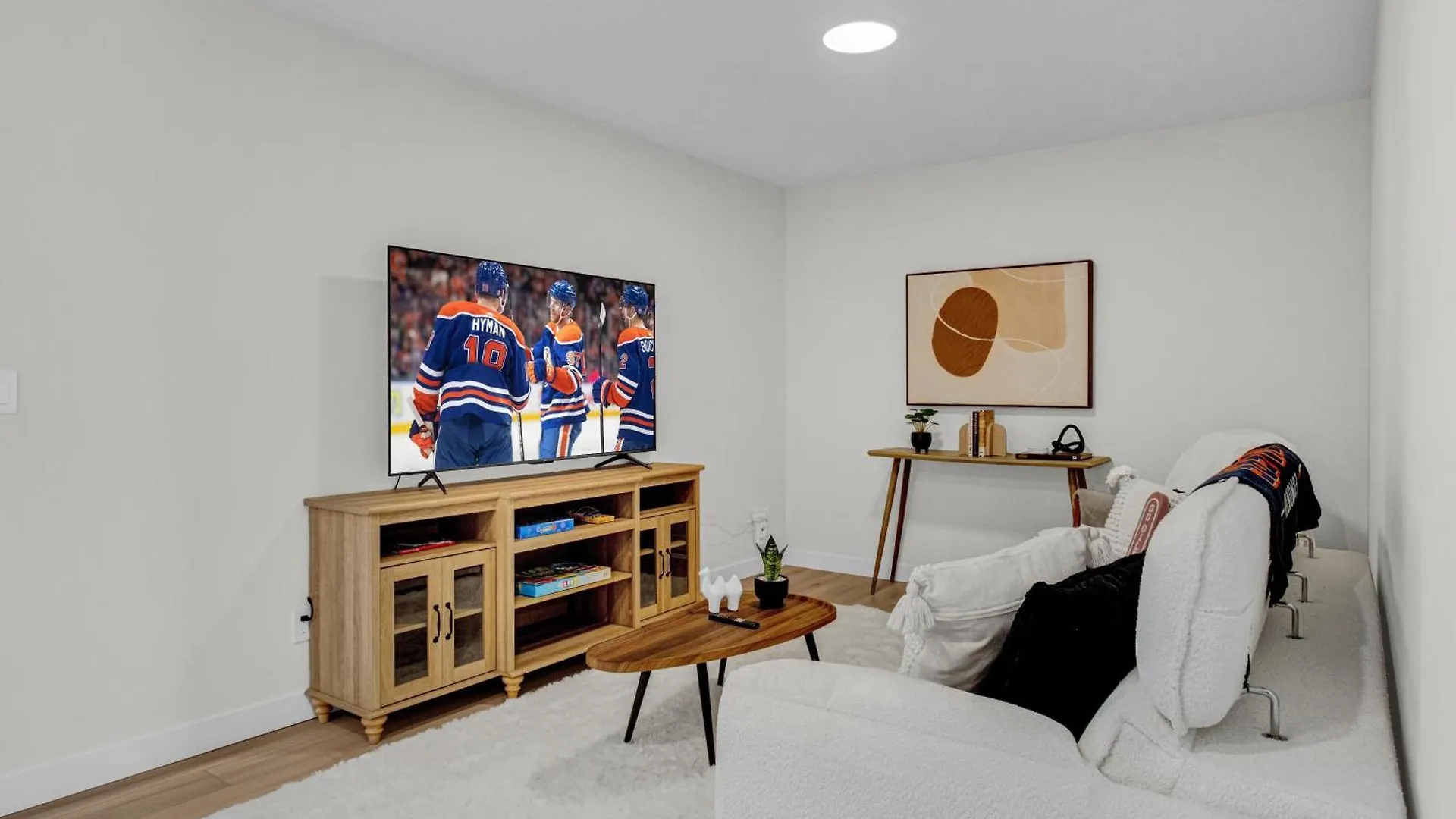 Trendy & Spacious Sleeps 9 Ac Db Garage Edmonton Canada